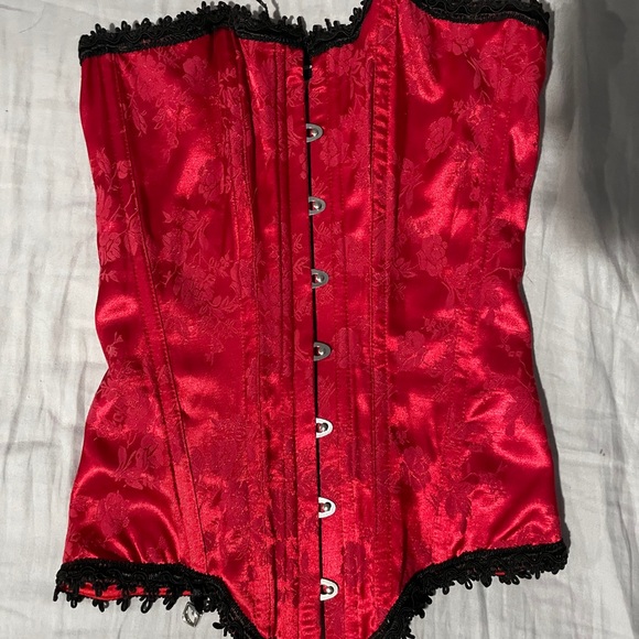 DONATED 2 corsets for 25 - Picture 3 of 4